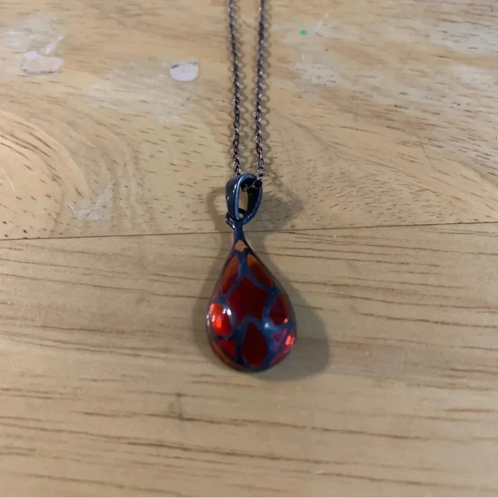 Avon goldtone necklace red pendant 21” length